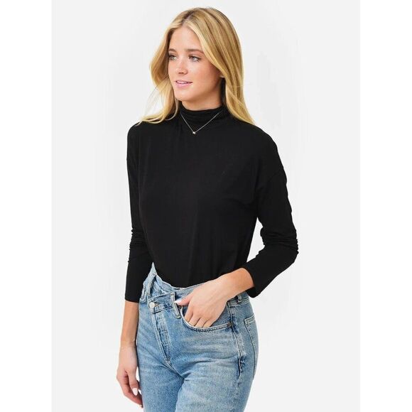 VINCE Easy Turtleneck T Shirt Top Womens Medium Black Relaxed Fit $145 - Picture 1 of 4
